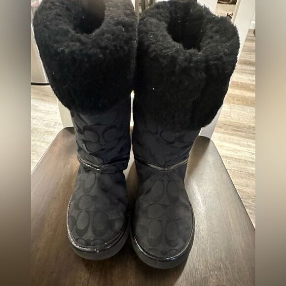 Authentic Coach Nikole A7266 Fur Boots Black size 7 B - Picture 1 of 7